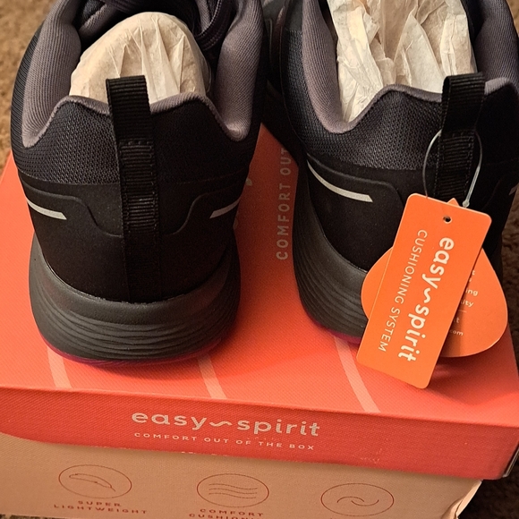 Easy Sprit Womens Skyview Water Resitant shoes NWT - Picture 12 of 16